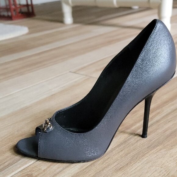 Gucci Calfskin Grey Leather Peeps Pumps Shoes. Eur. 38.5 - Picture 1 of 15